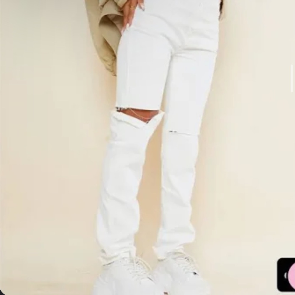 Prettylittlething white straight leg jeans
